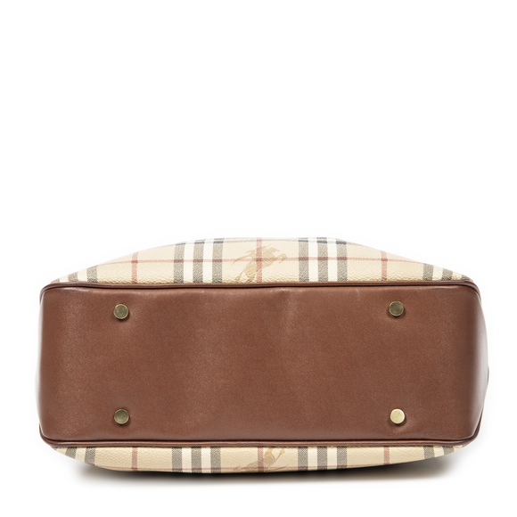 Burberry Medium Tote - Picture 6 of 8